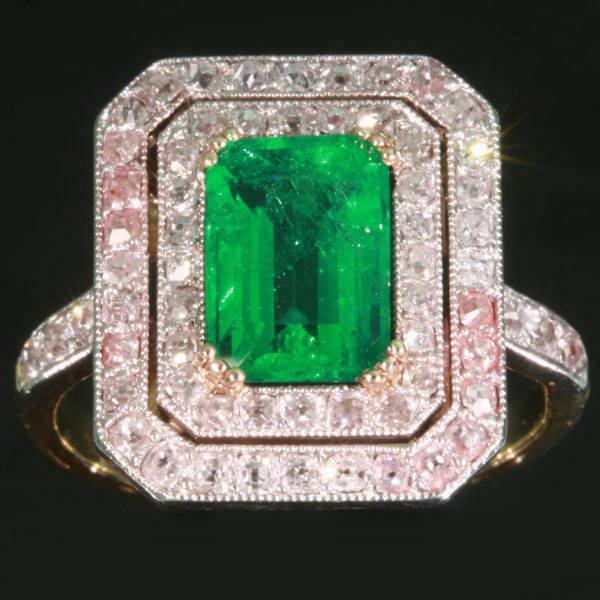 Art deco engagement ring with magnificent colombian emerald and old mine