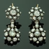 oude sieraden en antieke juwelen van Adin Antwerpen: Extreme long pendent late Georgian, early Victorian earrings with coral cameo's