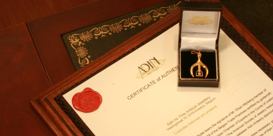 Victorian stirrup and spur diamond pendant (image 4 of 5)