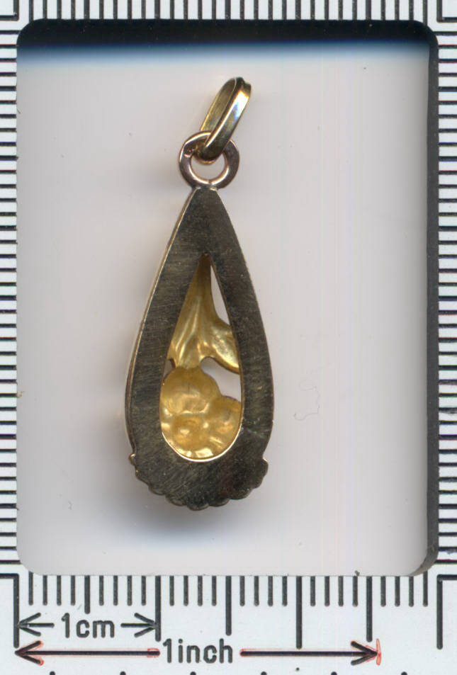 VICTORIAN GOLD FLOWER PENDANT