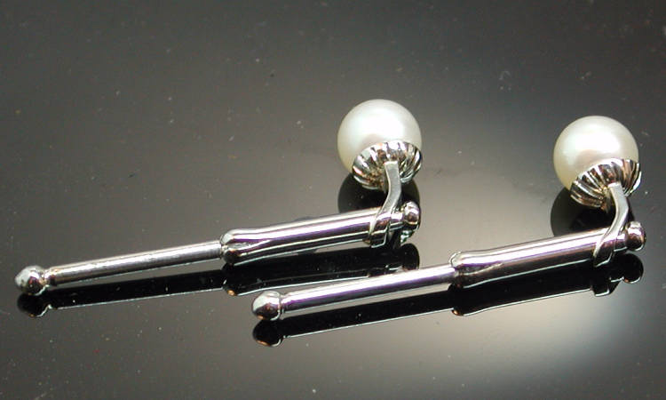 ART DECO WHITE GOLDEN CUFFLINKS WITH PEARL
