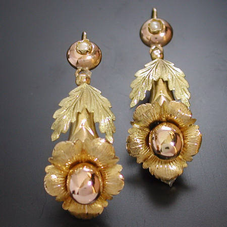Unusual golden Victorian flowery earrings