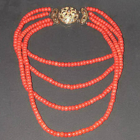 Antique 4 string coral beads golden closure