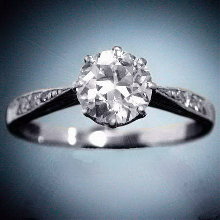 One stone diamond solitair engagement ring