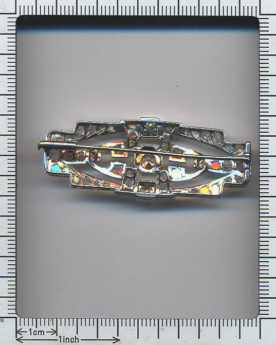 Platinum Art Deco brooch