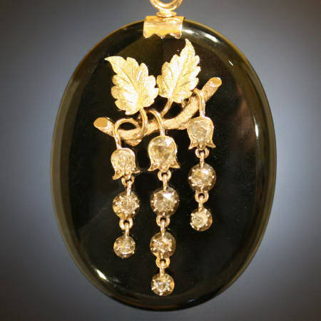 Victorian onyx pendant brooch with rose cuts