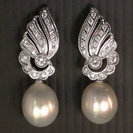 Long pendant earrings diamonds, Austr. pearls (07024-4297)