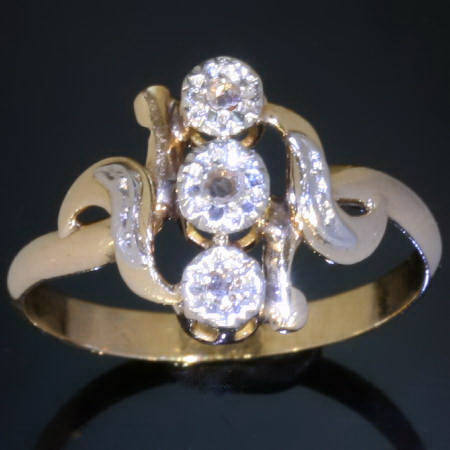 Elegant Victorian rose cut diamonds ring