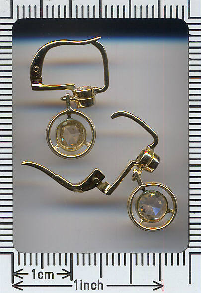 Two-tone gold Art Deco dangle earrings diamonds setting