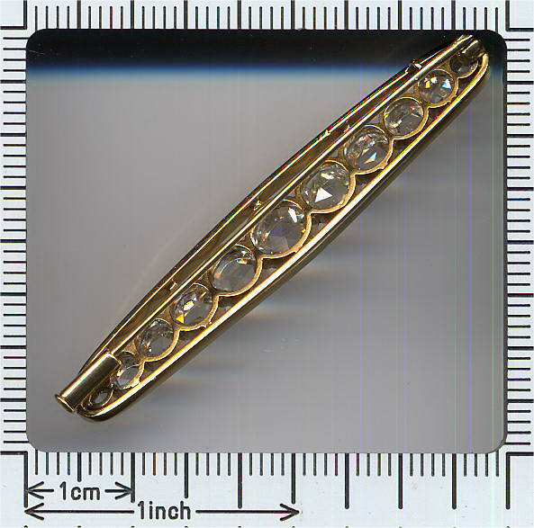 Interbellum estate bar brooch with in-line Dutch rose cut diamonds