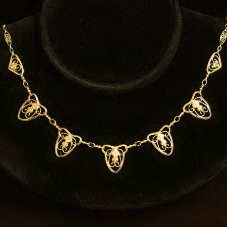 Victorian filigree bow chain, yellow gold