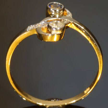 Late Victorian two tone golden diamonds and sapphire toi and moi ring