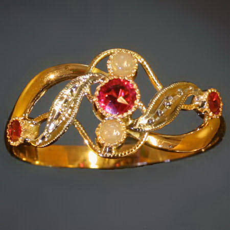 Curly late Victorian bi-color gold ring with red strass stones and stone pearls