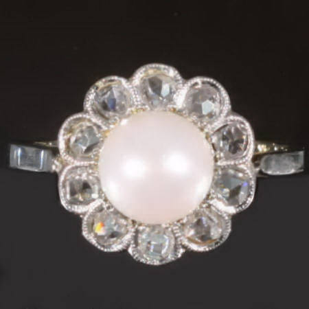 White golden Art Deco engagement ring with rose cut diamonds and pearl