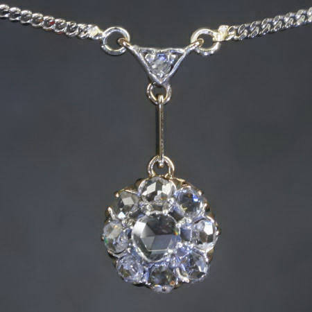 Antique diamond cluster pendant necklace, Images par Adin Bijoux Anciens.