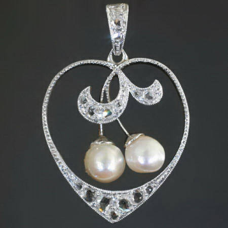 Romantic Art nouveau heart shape pendant with rose cut diamonds and pearls