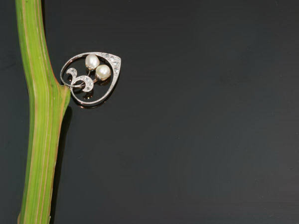 Romantic Art nouveau heart shape pendant with rose cut diamonds and pearls (image 2 of 4)
