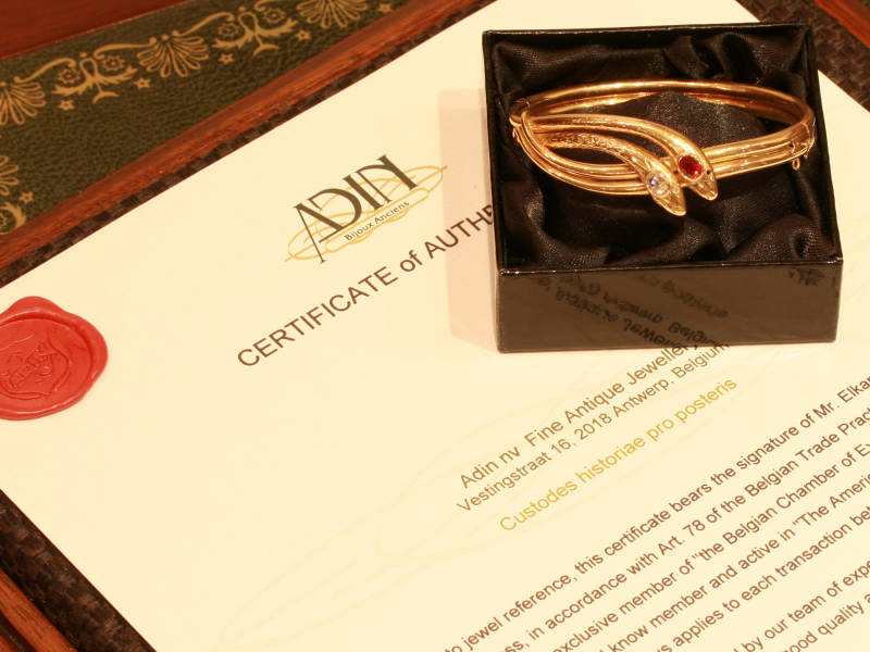 Antique gold double snakes bangle crafted in France (image 7 of 7)