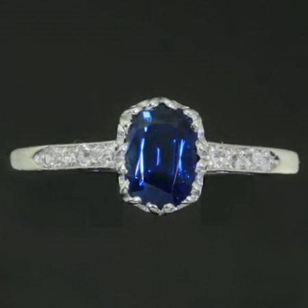 Platinum engagement ring with beautiful Kashmir sapphire (image 1 of 6)