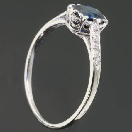 Platinum engagement ring with beautiful Kashmir sapphire (image 2 of 6)