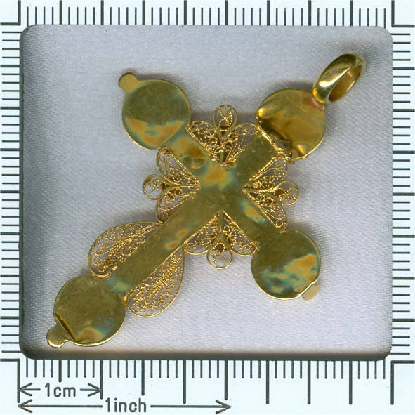 French 18th Century gold filigree crucifix cross (image 3 of 4)