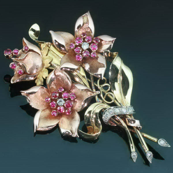 Fifties bouquet of flowers three colors of gold set with rubies and diamonds