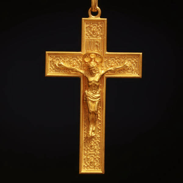 Victorian cross, beautiful elaborated neo Etruscan gold crucifix from Italy