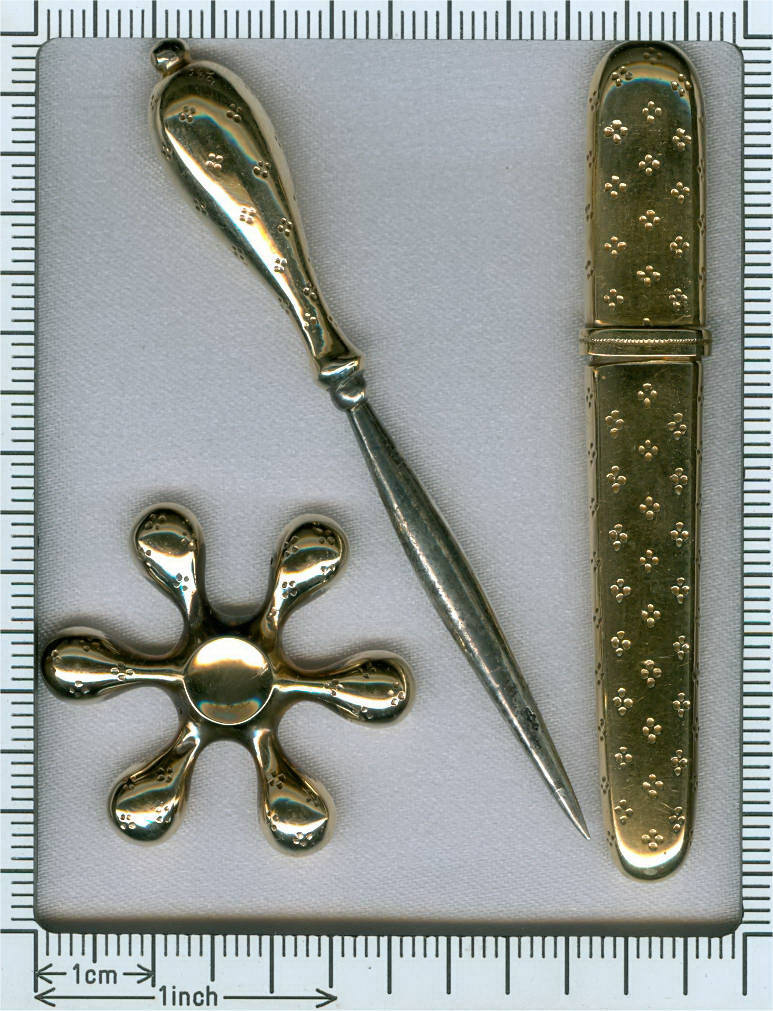 Dutch Victorian ladies sewing set, scissors, needle case, bobbin and bodkin (image 5 of 5)