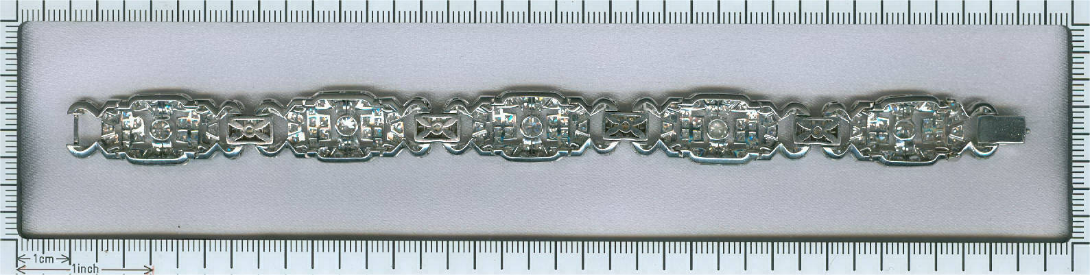 Stylish Art Deco platinum diamond bracelet (7.50 carat total diamond weight) (image 8 of 8)