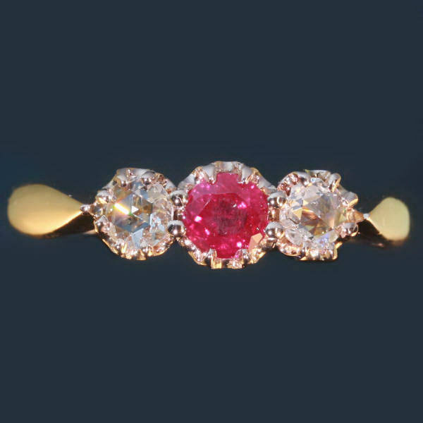 Victorian ring with ruby and rose cut diamonds