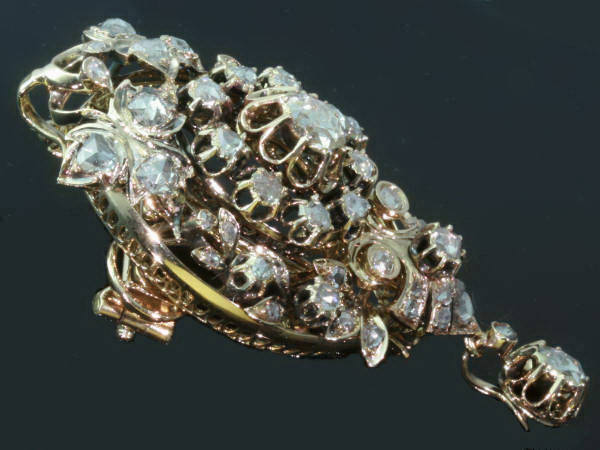 Cheerful rose cut diamond brooch pendant, a joy for the eye