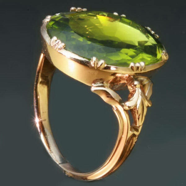 Early Victorian magnificent peridot red gold antique ring (image 4 of 10)