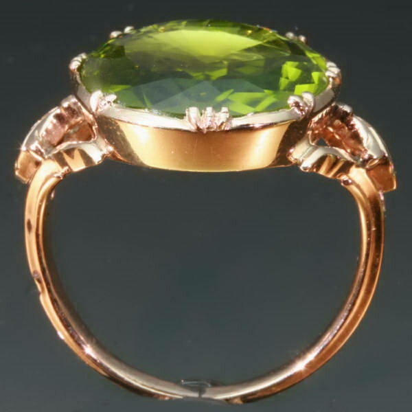 Early Victorian magnificent peridot red gold antique ring (image 5 of 10)