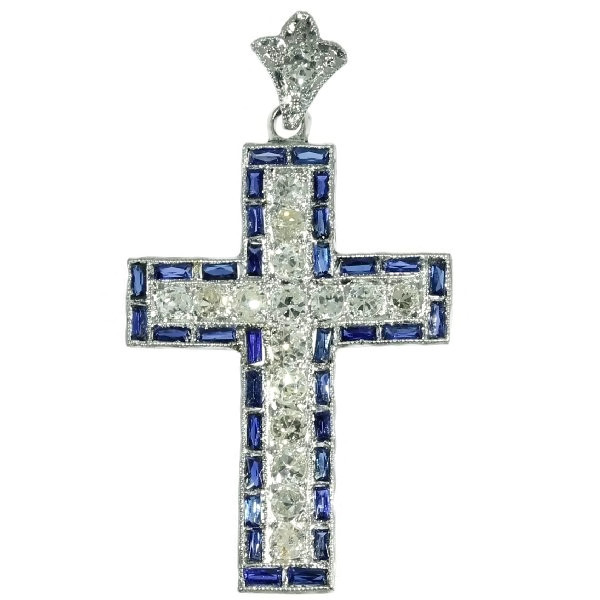 Diamond cross. Крест с бриллиантами. Платиновый крест. Гифка Бриллиантовый крест.