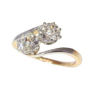 Legacy of Love: The Vintage 'Toi et Moi' Engagement Ring