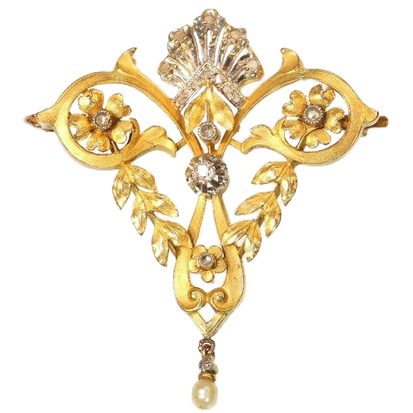 Elegance of Eras: A Late Victorian Belle Epoque Diamond Pendant