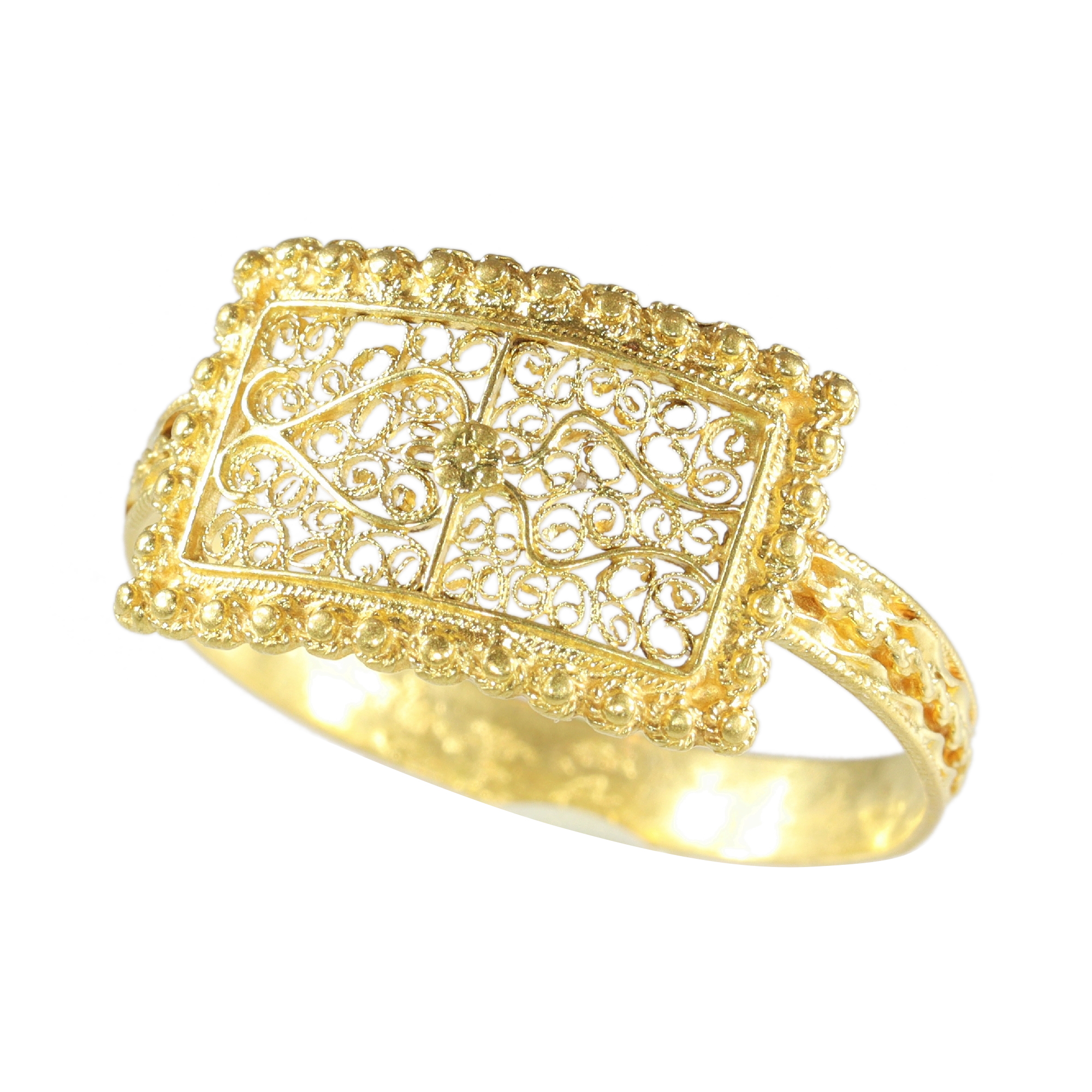 Antique 18K Gold Ring with Granulation and Filigree, Circa 1780 – A Reflection of Georgian Elegance