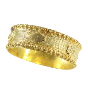 Antique 18K Gold Wedding Band, Circa 1820 – Wear a Piece of History, Feel the Love