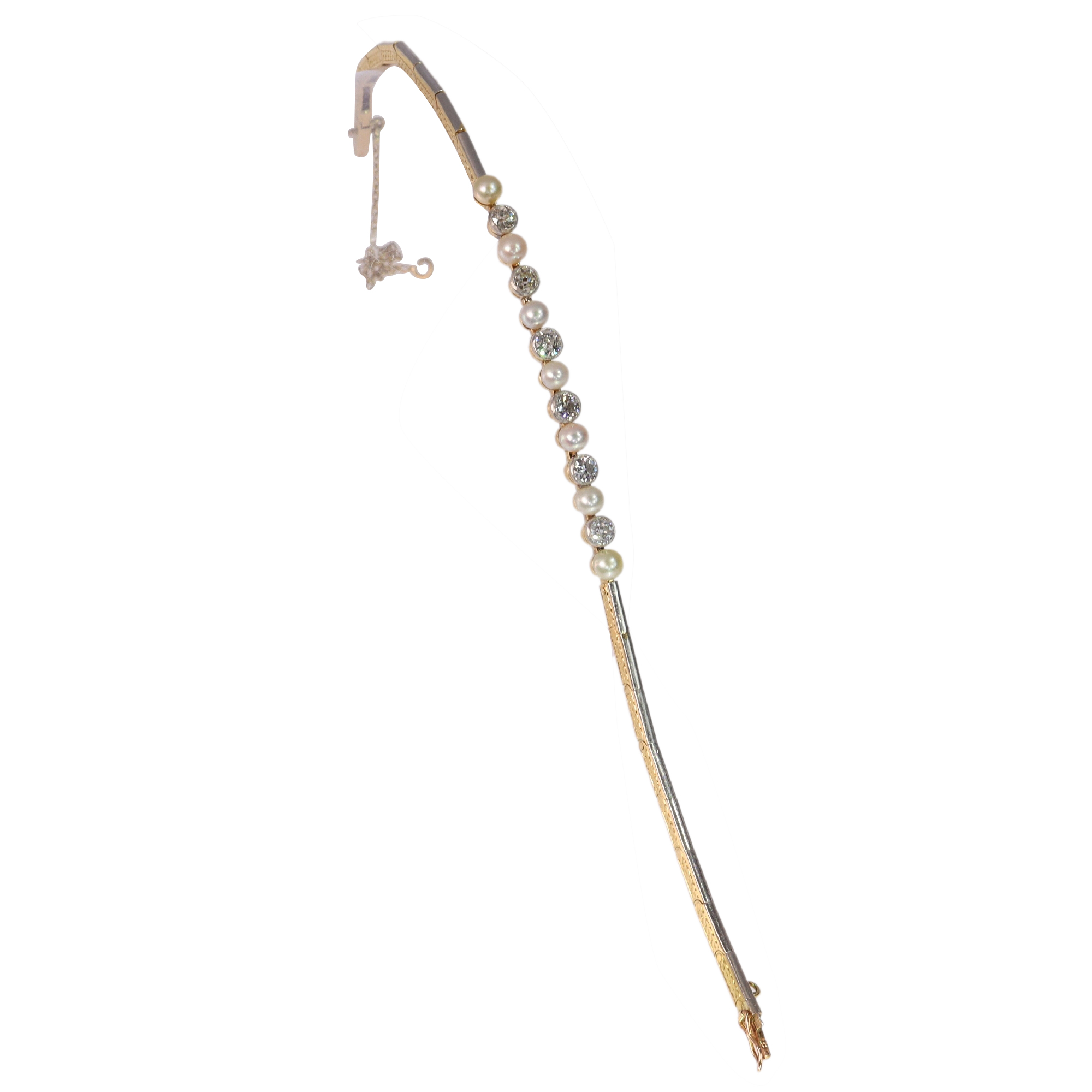 Elegance from the 1920s: Art Deco Diamond and Pearl Bracelet