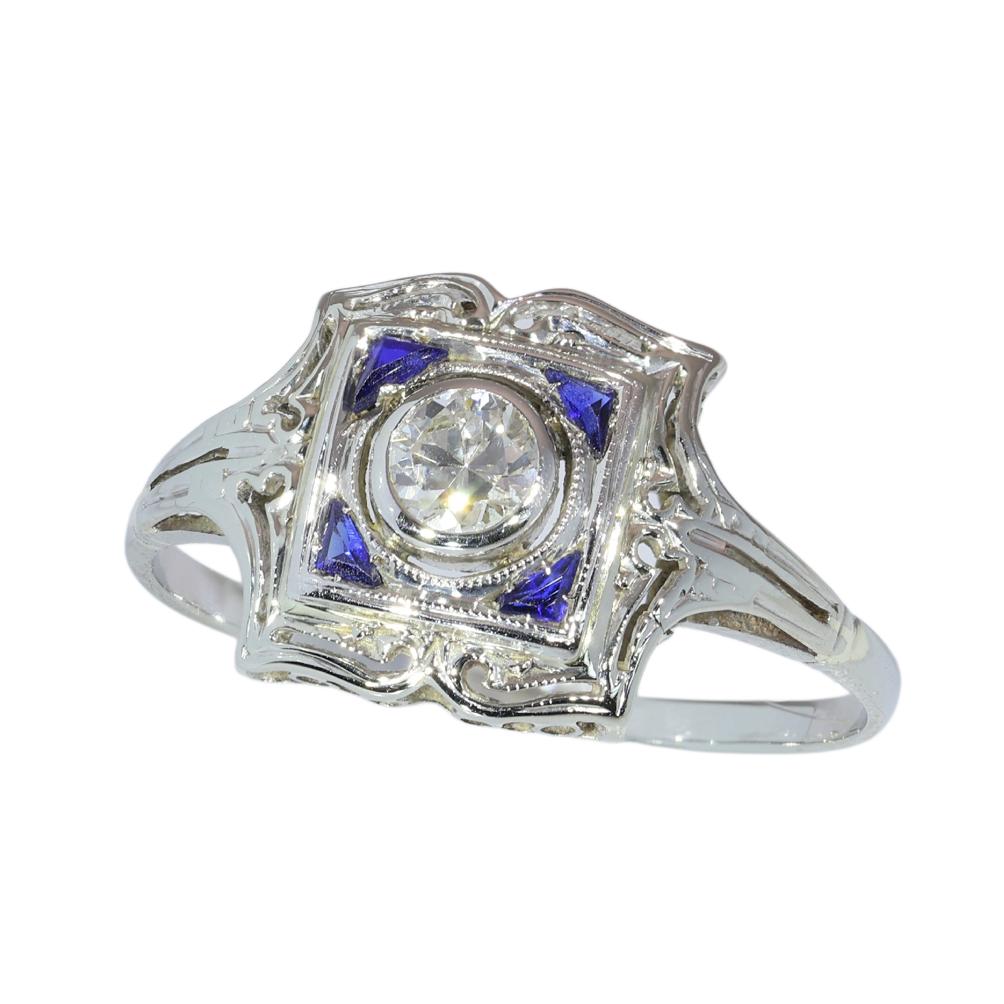 Art Deco diamond and sapphire engagement ring from ca. 1930