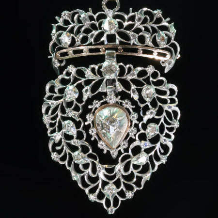 Vlaams hart Flemish heart with normal crown