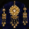 antique parure jewelry by Adin, Antwerp: Gold Victorian rose cut diamonds parure (brooch-pendant and chandelier earrings)